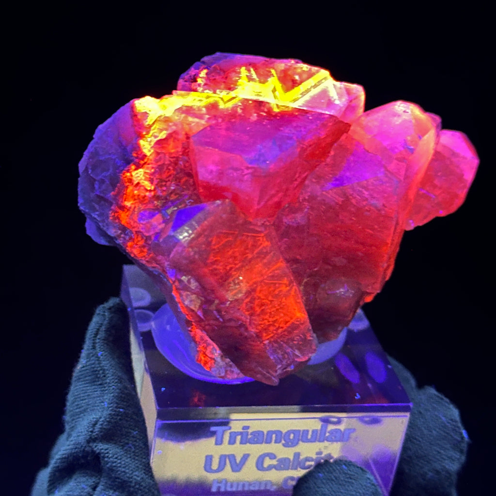 Triangular UV Calcite with stand 5 – Mineral Angel